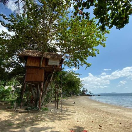 Kohjum Freedom Resort Koh Jum Bagian luar foto