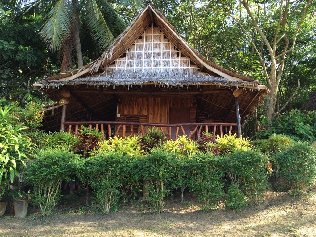 Kohjum Freedom Resort Koh Jum Bagian luar foto