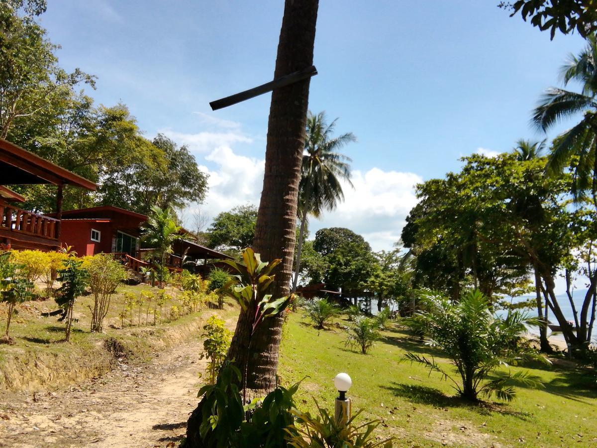 Kohjum Freedom Resort Koh Jum Bagian luar foto