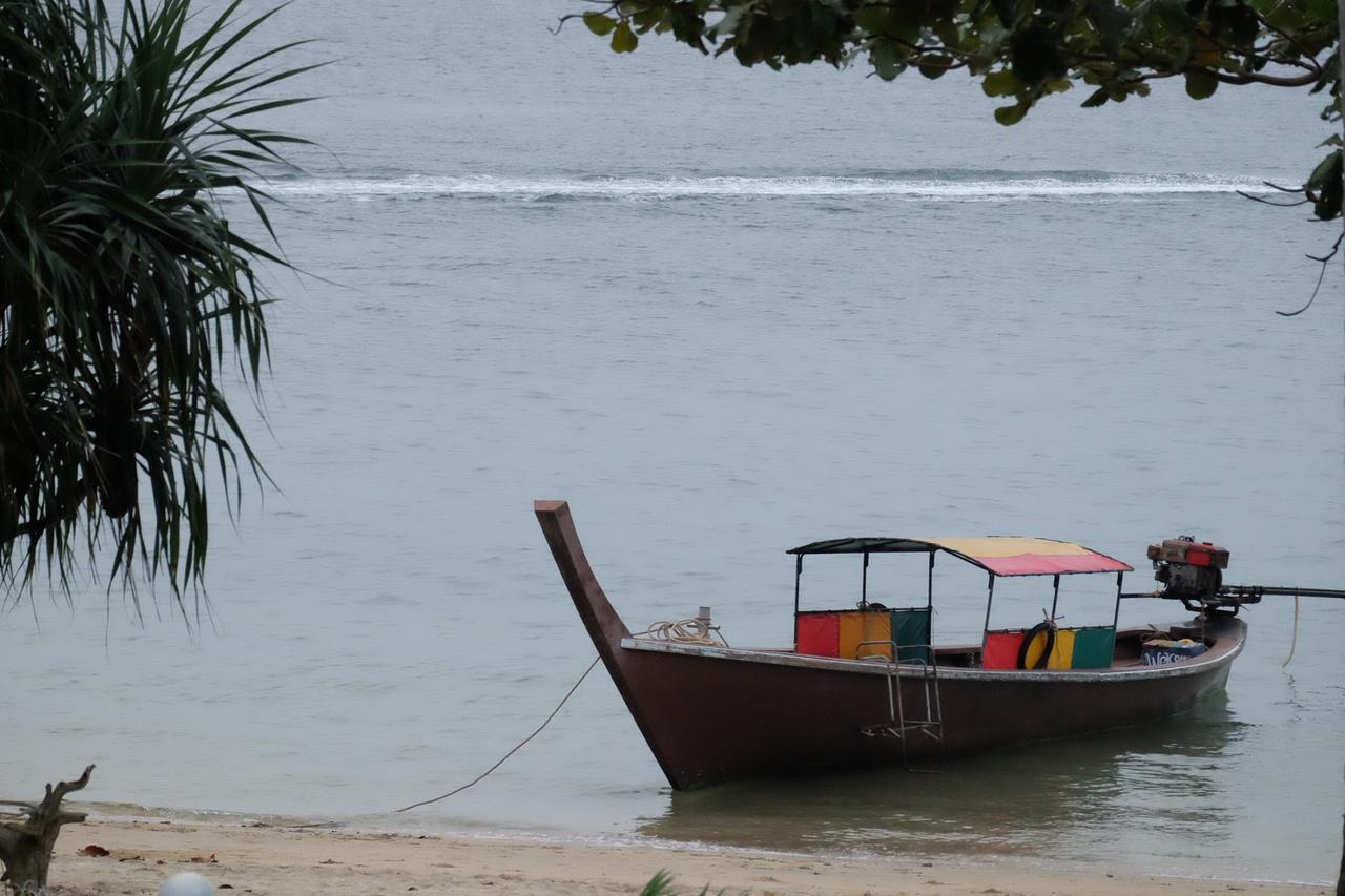 Kohjum Freedom Resort Koh Jum Bagian luar foto