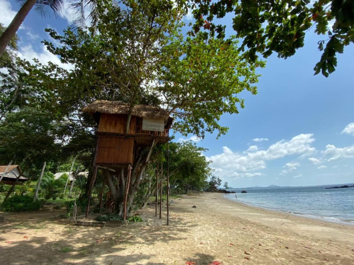 Kohjum Freedom Resort Koh Jum Bagian luar foto